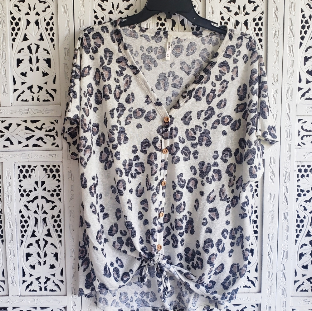 Mittoshop Top XL Front Tie Leopard
